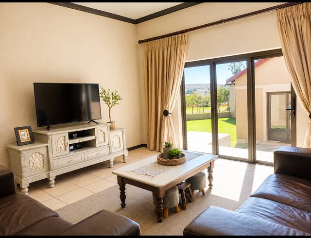 4 BEDROOM HOUSE FOR SALE IN BLUE SADDLE RANCHES
